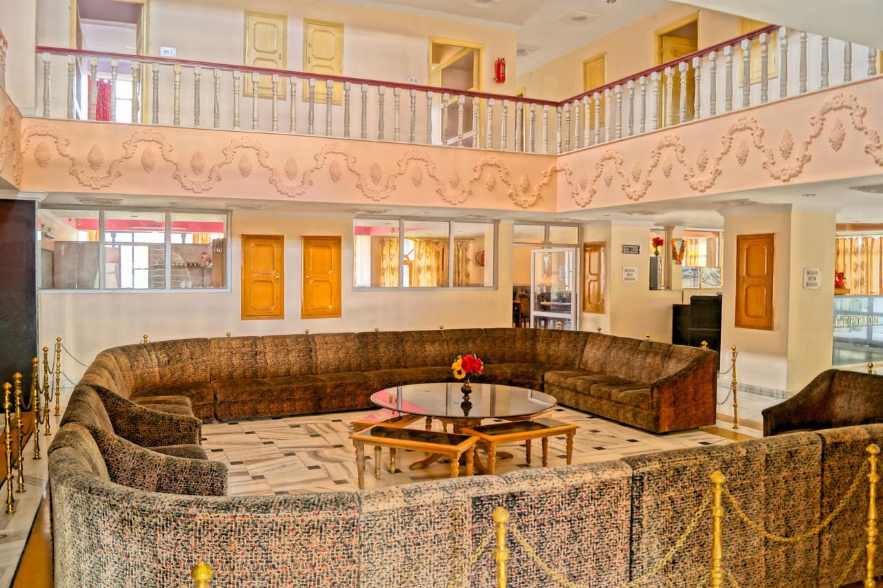 Hotel Uday Palace Pipalkoti Bagian luar foto